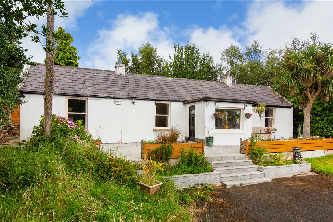 Mountain View, Blackglen Road, Sandyford, Dublin 18