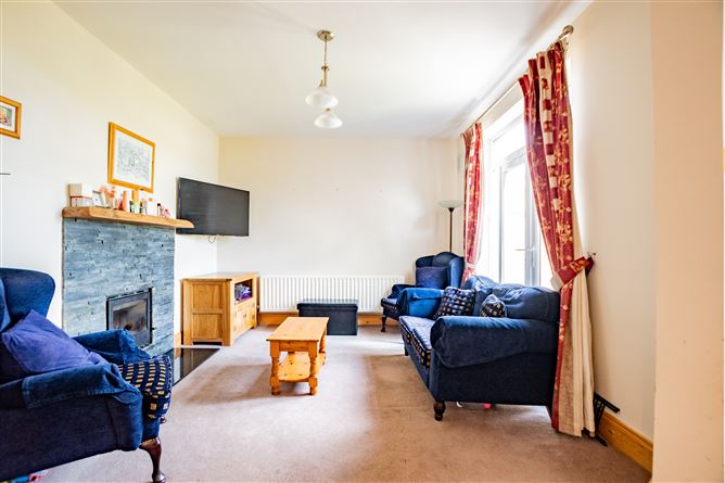 8 Deravarra, Delvin Road, Mullingar, Co. Westmeath