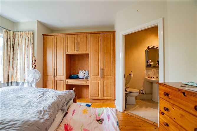 8 Deravarra, Delvin Road, Mullingar, Co. Westmeath