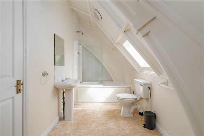 64 Hybreasal House, South Circular Road, Dublin 8, County Dublin