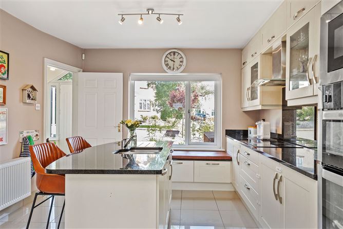 Photo 9 of 27 — No. 77 Woodview, Castlebridge, Wexford