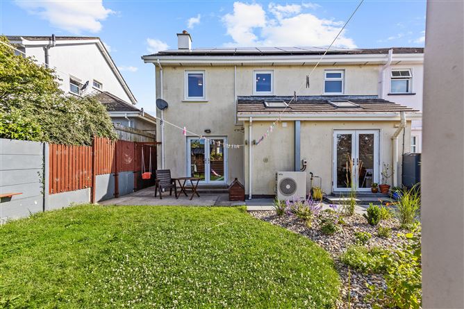 Photo 25 of 27 — No. 77 Woodview, Castlebridge, Wexford