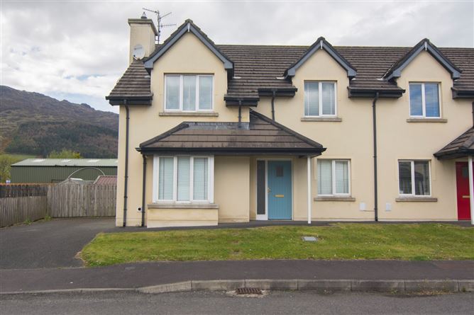 Main image for 45 Oyster Bay Court, Carlingford, Co. Louth