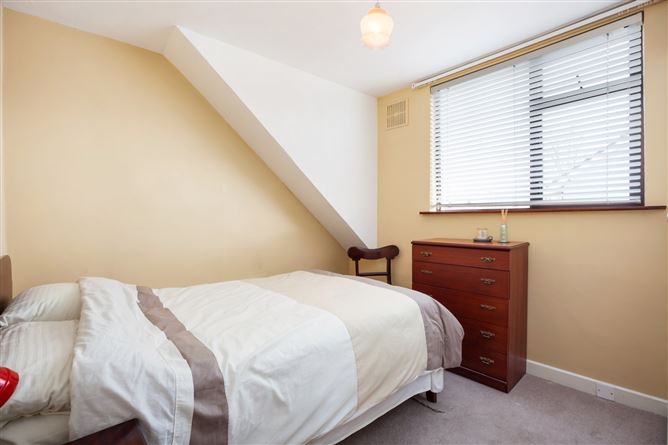 31 Orchardstown Avenue, Rathfarnham, Dublin 14