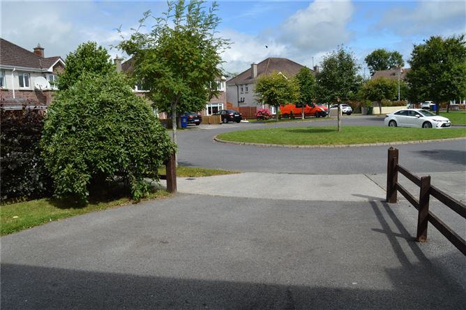 8 Ivy Woods, Kilbeggan, Co. Westmeath