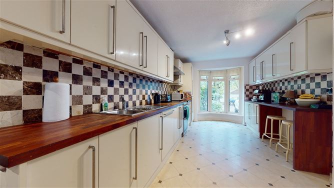 6 Corbawn Grove, Shankill, Dublin 18