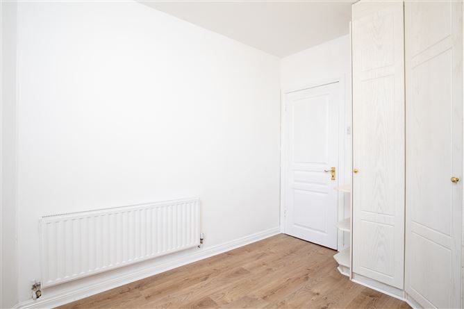 51 Shrewsbury, Donnybrook Castle, Donnybrook,   Dublin 4