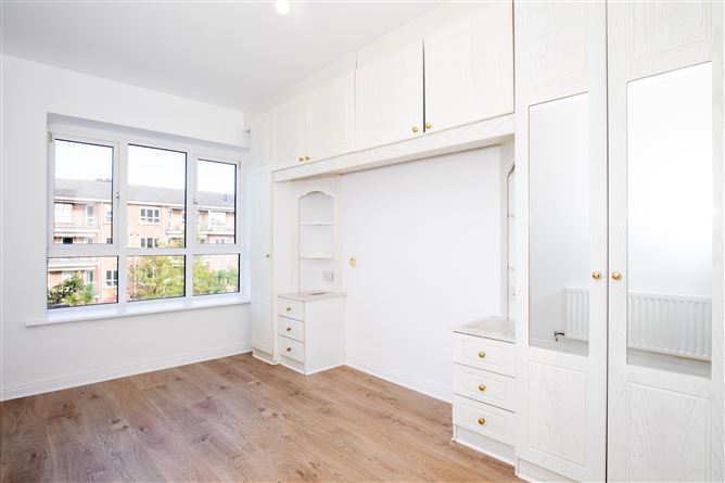 51 Shrewsbury, Donnybrook Castle, Donnybrook,   Dublin 4