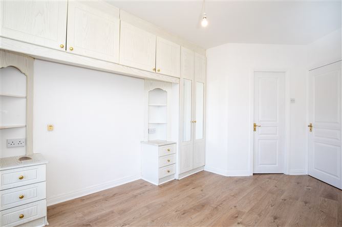 51 Shrewsbury, Donnybrook Castle, Donnybrook,   Dublin 4