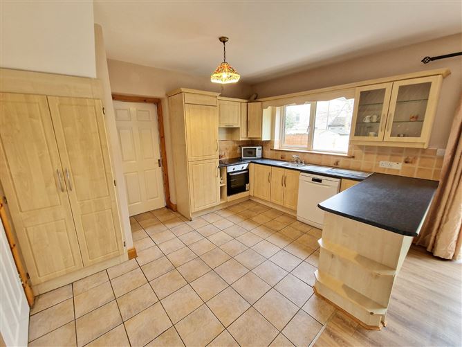 8 The Woods, Cappahard, Ennis, Co. Clare