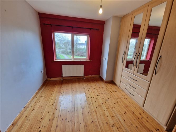 8 The Woods, Cappahard, Ennis, Co. Clare