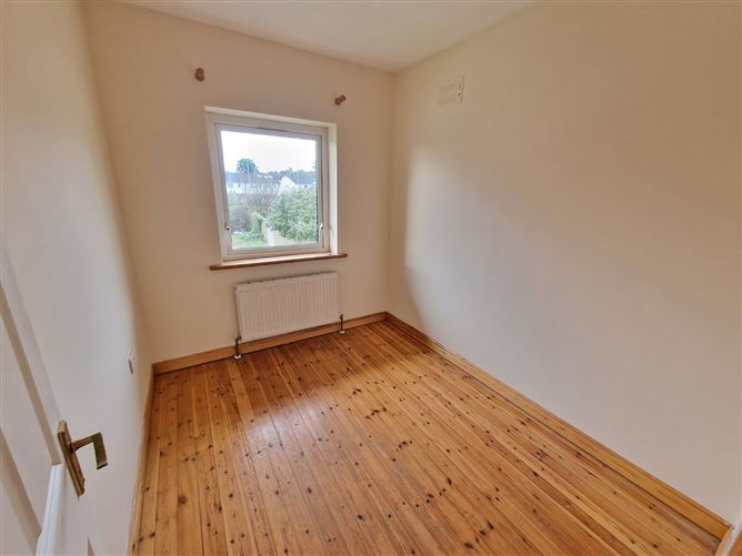 8 The Woods, Cappahard, Ennis, Co. Clare