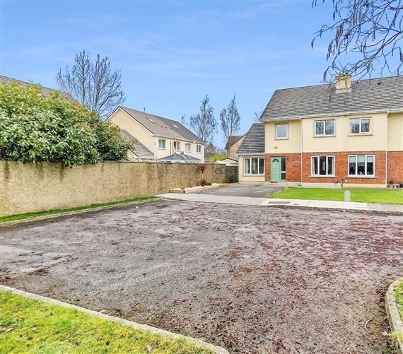 8 The Woods, Cappahard, Ennis, Co. Clare