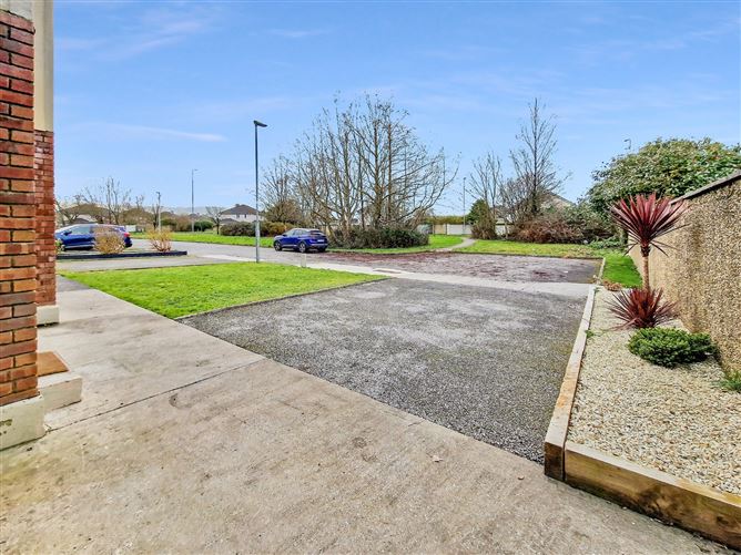 8 The Woods, Cappahard, Ennis, Co. Clare
