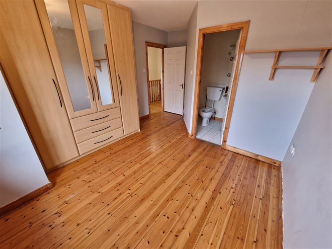 8 The Woods, Cappahard, Ennis, Co. Clare