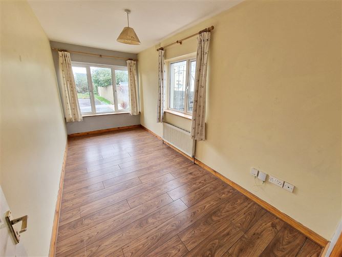 8 The Woods, Cappahard, Ennis, Co. Clare