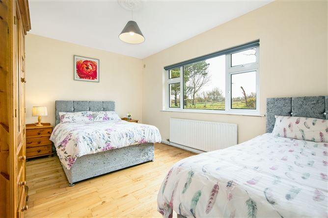 Breaghwy Hill Lodge, Ballinfull, Co. Sligo