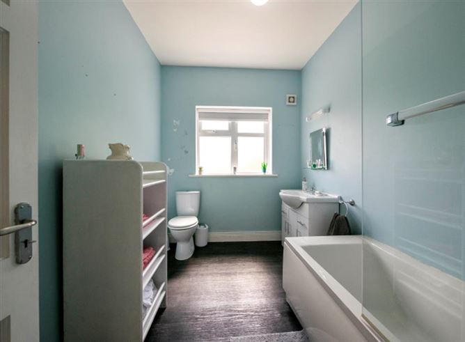 Shelly's Lodge, Ballyoughna, Ballygarrett, Wexford