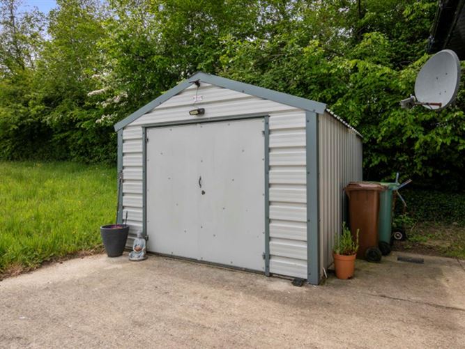 Shelly's Lodge, Ballyoughna, Ballygarrett, Wexford