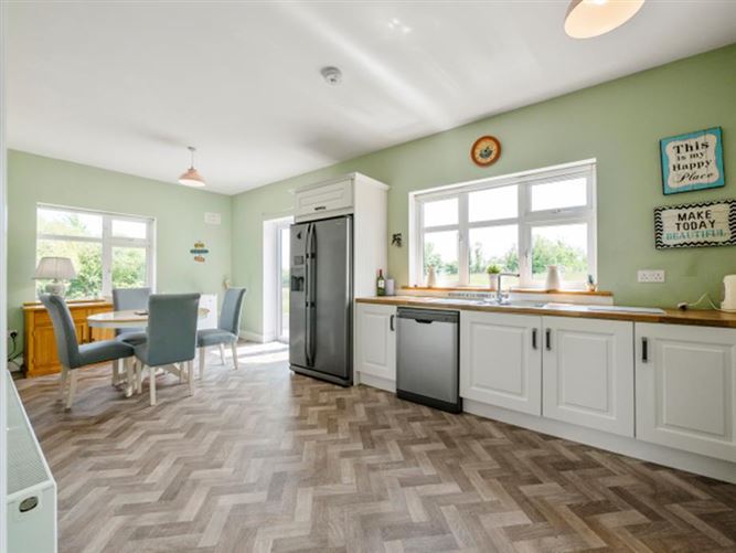 Shelly's Lodge, Ballyoughna, Ballygarrett, Wexford