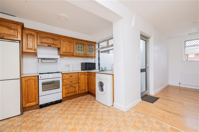 https://photos-a.propertyimages.ie/media/6/1/0/4999016/37cea314-0680-49a0-a1ed-2586869ff6ee_l.jpg