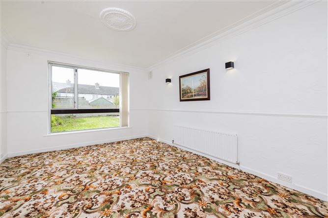 https://photos-a.propertyimages.ie/media/6/1/0/4999016/37cea314-0680-49a0-a1ed-2586869ff6ee_l.jpg