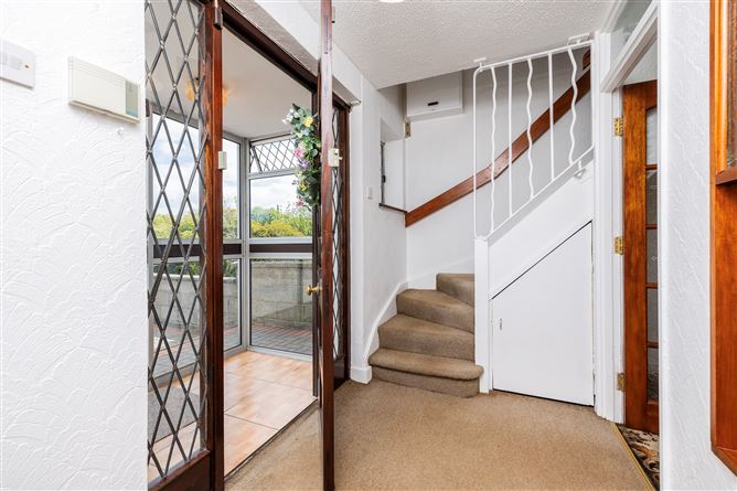 https://photos-a.propertyimages.ie/media/6/1/0/4999016/37cea314-0680-49a0-a1ed-2586869ff6ee_l.jpg