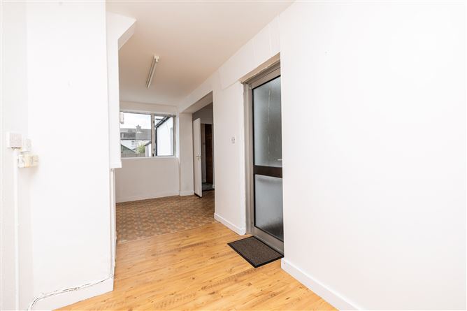 https://photos-a.propertyimages.ie/media/6/1/0/4999016/37cea314-0680-49a0-a1ed-2586869ff6ee_l.jpg