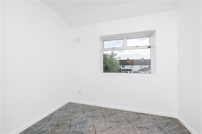 https://photos-a.propertyimages.ie/media/6/1/0/4999016/37cea314-0680-49a0-a1ed-2586869ff6ee_l.jpg