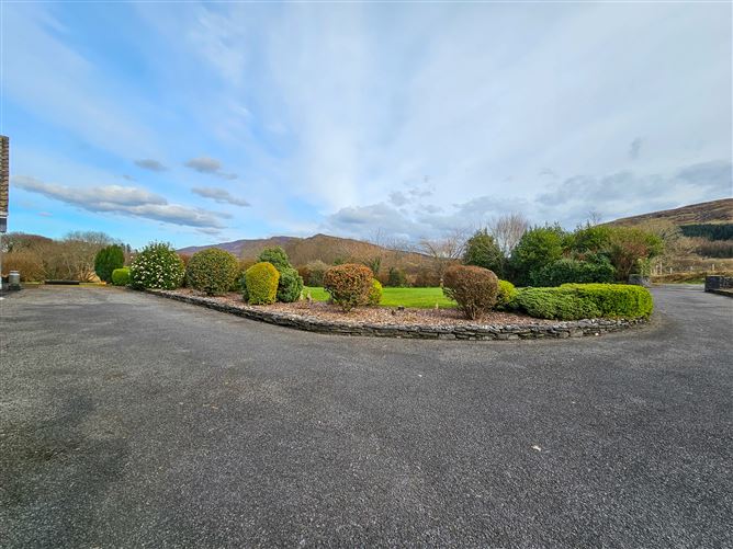 "Sliabh Loch", Glenisland , Castlebar, Mayo
