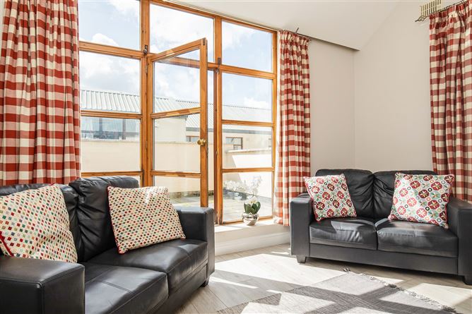 Apt 100 The Fir, Winter Garden Pearse Street, Grand Canal Dk,   Dublin 2