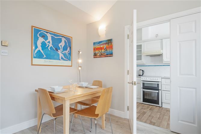 Apt 100 The Fir, Winter Garden Pearse Street, Grand Canal Dk,   Dublin 2