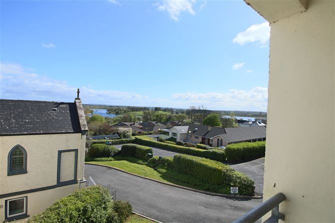 16 Marymount, Carrick-On-Shannon, Co. Leitrim