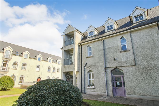 16 Marymount, Carrick-On-Shannon, Co. Leitrim