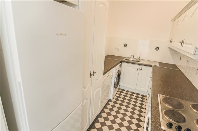 16 Marymount, Carrick-On-Shannon, Co. Leitrim