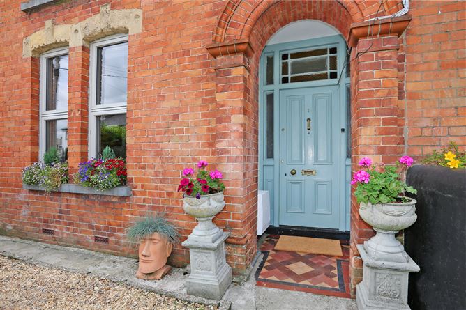 1 Oakville Terrace, New Street, Limerick