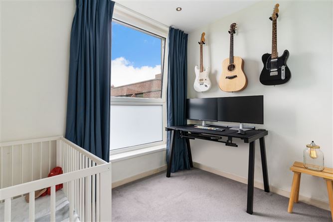 https://photos-a.propertyimages.ie/media/6/1/1/4943116/80bcf332-75d4-44e8-a9d8-57011663383b_l.jpg