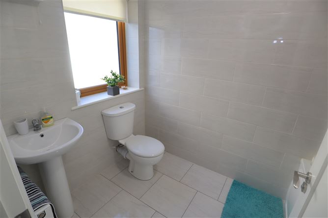 10 The Beeches, Avourwen, Drogheda, Louth