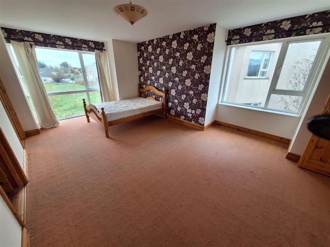 Riverview, 18 Chapelstown Gate, Tullow Road, Carlow