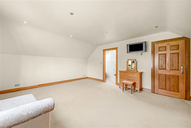 https://photos-a.propertyimages.ie/media/6/1/2/4911216/0fcb6c3a-2fd3-4ff7-af5d-9eaa7d9412a3_l.jpg