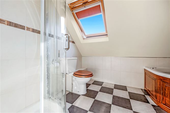 https://photos-a.propertyimages.ie/media/6/1/2/4911216/0fcb6c3a-2fd3-4ff7-af5d-9eaa7d9412a3_l.jpg