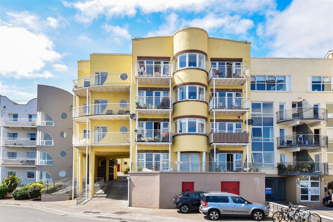 32 Carraig Palmer, Quincentennial Drive, Salthill, Galway
