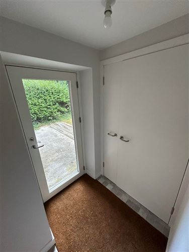https://photos-a.propertyimages.ie/media/6/1/3/4953316/3ffdbede-a096-4103-901c-1da4cd4fc890_l.jpg