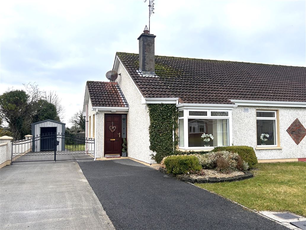 No 14 Pine Grove, Charlestown, Mayo