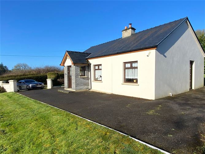 "Peggie's Cottage", Scrahanfadda, Gneeveguilla, Rathmore, Co. Kerry