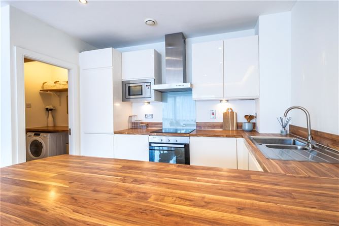 https://photos-a.propertyimages.ie/media/6/1/4/5007416/590077f9-205e-40b8-89b1-93e8e9ac0cf4_l.jpg