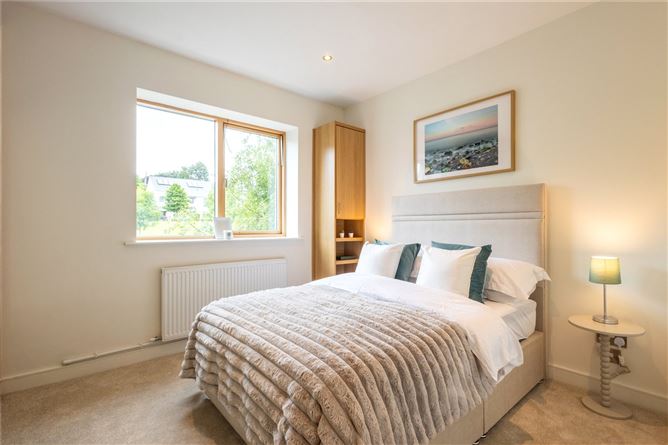 https://photos-a.propertyimages.ie/media/6/1/4/5007416/590077f9-205e-40b8-89b1-93e8e9ac0cf4_l.jpg