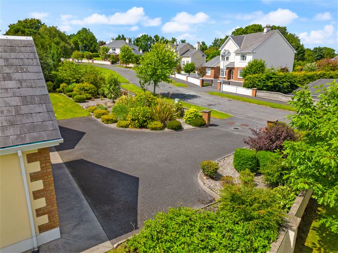 18 Westbury, Mayfield, Claremorris, Co. Mayo