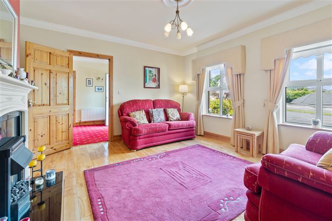 18 Westbury, Mayfield, Claremorris, Co. Mayo