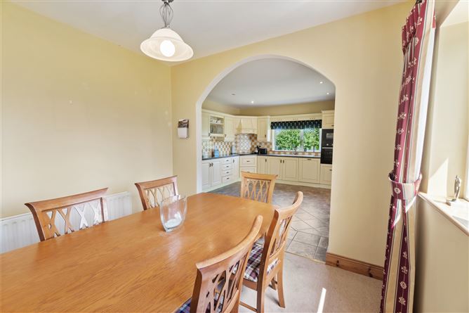 18 Westbury, Mayfield, Claremorris, Co. Mayo